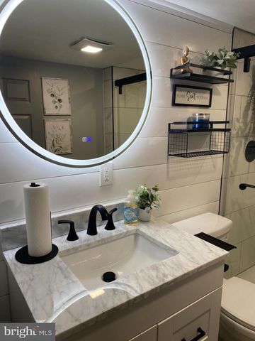 543 LONGWOOD AVE, Deptford, NJ 08096