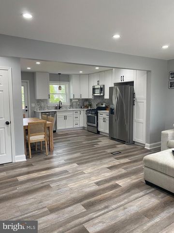 543 LONGWOOD AVE, Deptford, NJ 08096