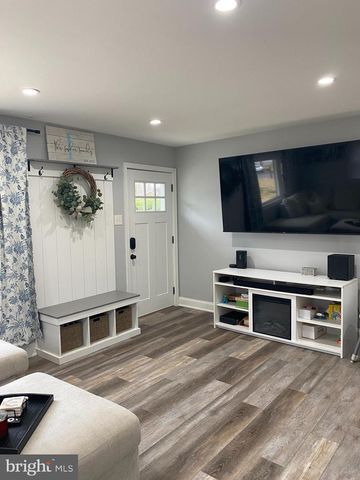 543 LONGWOOD AVE, Deptford, NJ 08096