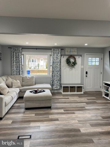 543 LONGWOOD AVE, Deptford, NJ 08096