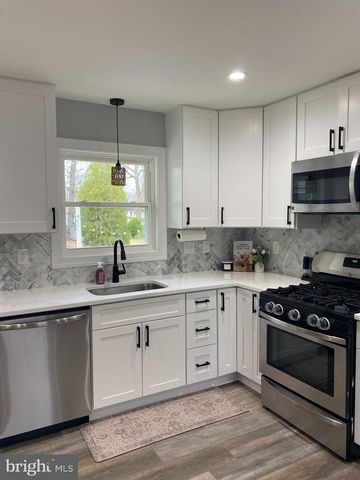 543 LONGWOOD AVE, Deptford, NJ 08096