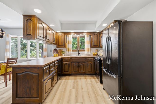 299 N Brooks Road N, Muskegon Twp, MI 49442