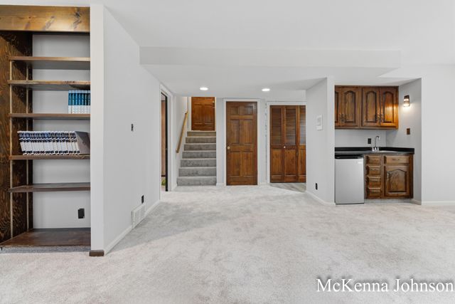 299 N Brooks Road N, Muskegon Twp, MI 49442