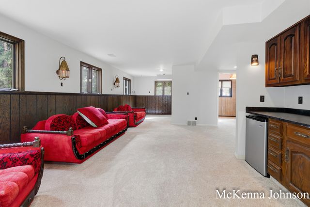 299 N Brooks Road N, Muskegon Twp, MI 49442
