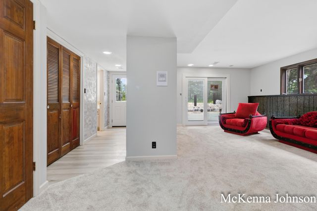 299 N Brooks Road N, Muskegon Twp, MI 49442
