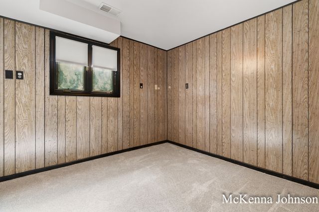 299 N Brooks Road N, Muskegon Twp, MI 49442