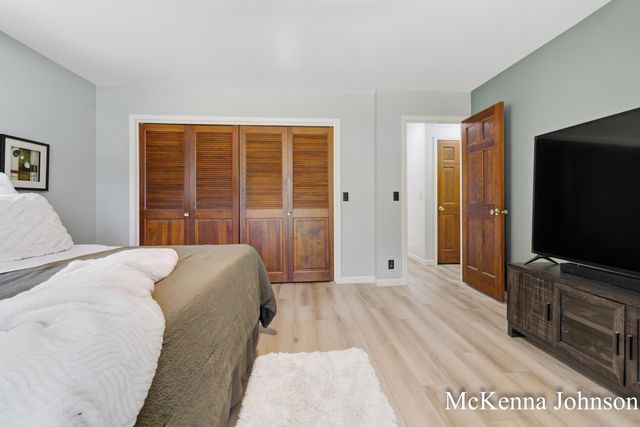 299 N Brooks Road N, Muskegon Twp, MI 49442