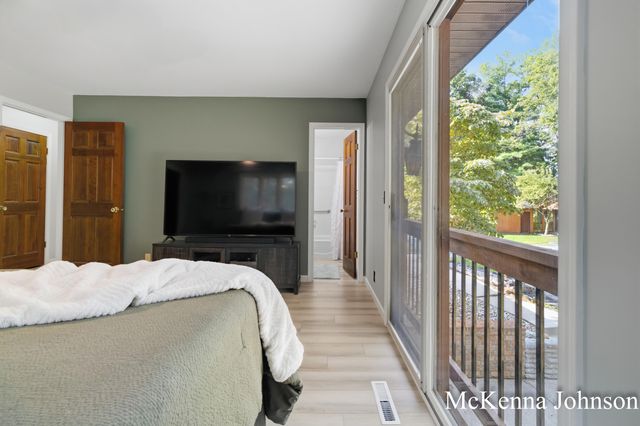 299 N Brooks Road N, Muskegon Twp, MI 49442