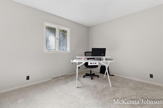 299 N Brooks Road N, Muskegon Twp, MI 49442
