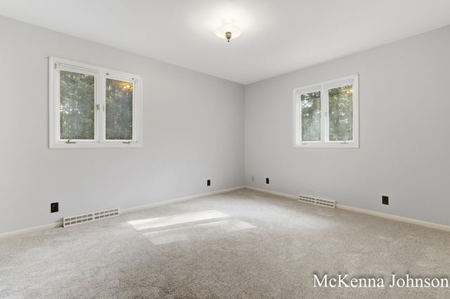 299 N Brooks Road N, Muskegon Twp, MI 49442