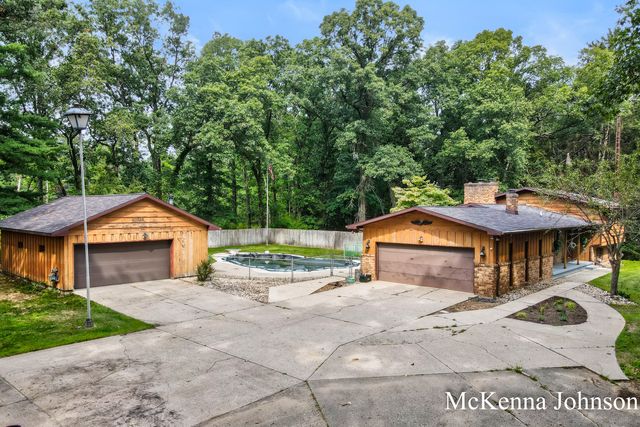 299 N Brooks Road N, Muskegon Twp, MI 49442
