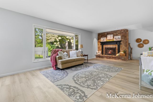 299 N Brooks Road N, Muskegon Twp, MI 49442