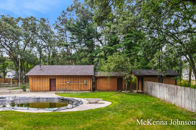 299 N Brooks Road N, Muskegon Twp, MI 49442
