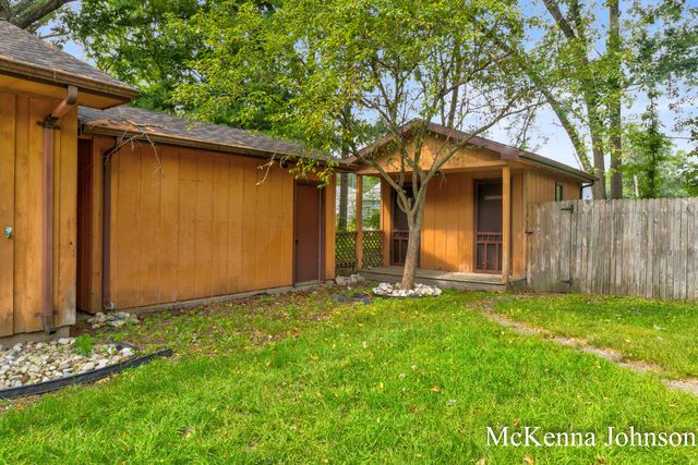 299 N Brooks Road N, Muskegon Twp, MI 49442