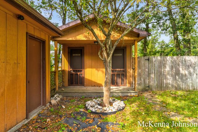 299 N Brooks Road N, Muskegon Twp, MI 49442