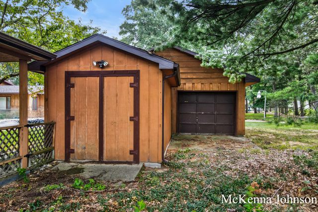 299 N Brooks Road N, Muskegon Twp, MI 49442