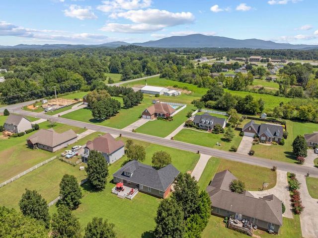 94 Chandlers Ridge Drive, Chatsworth, GA 30705