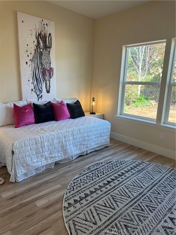 5219 Falcon View, Paradise, CA 95969