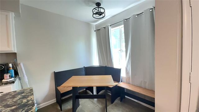 17 S Gawain WAY, Hampton, VA 23669