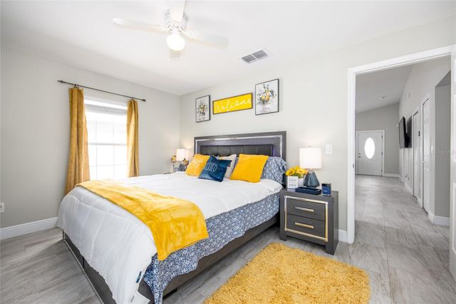 811 HOFFMAN BOULEVARD, Tampa, FL 33612