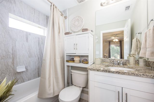 811 HOFFMAN BOULEVARD, Tampa, FL 33612