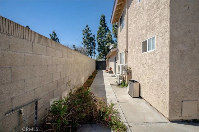1133 S Harmon, Santa Ana, CA 92704