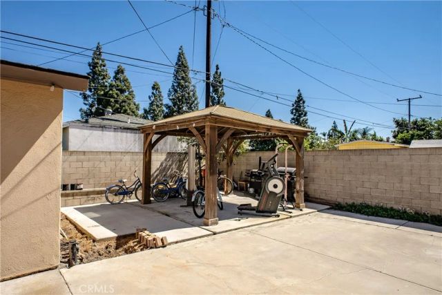 1133 S Harmon, Santa Ana, CA 92704