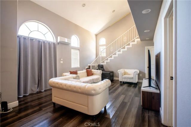 1133 S Harmon, Santa Ana, CA 92704