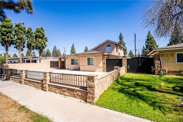 1133 S Harmon, Santa Ana, CA 92704