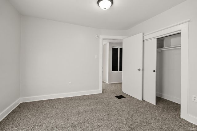 902 Lake Avenue, Fort Wayne, IN 46805