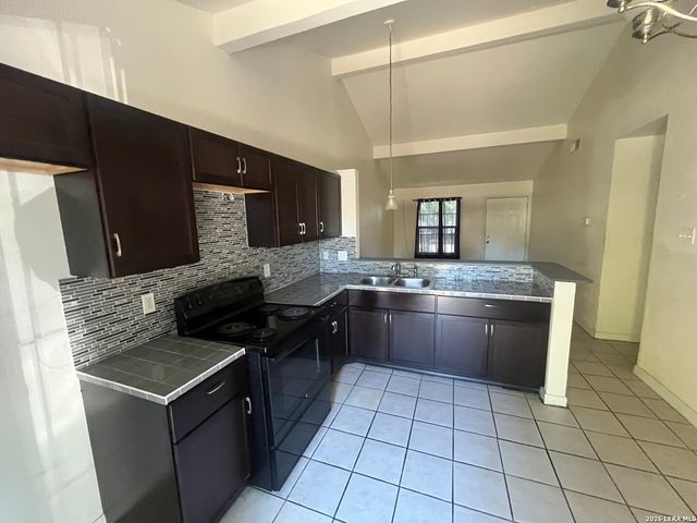 5919 FAIRMEADE ST, San Antonio, TX 78242