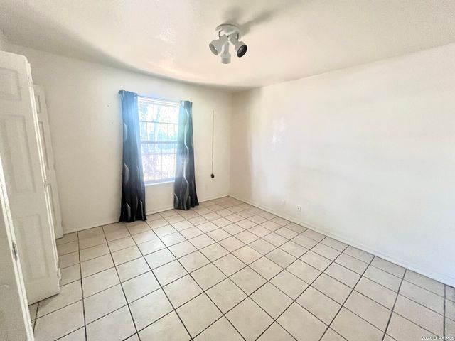 5919 FAIRMEADE ST, San Antonio, TX 78242