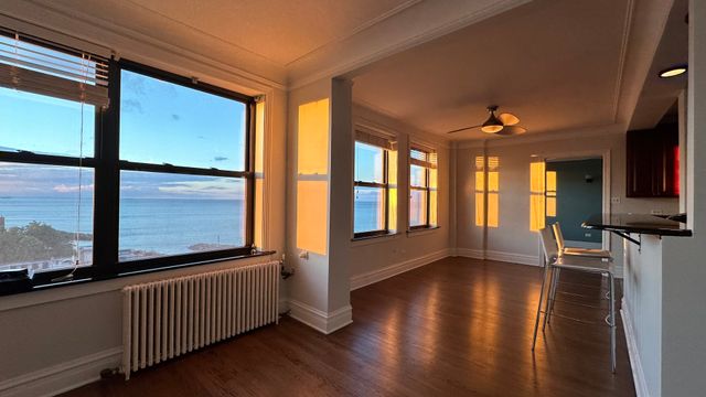 1205 W Sherwin Avenue 805, Chicago, IL 60626