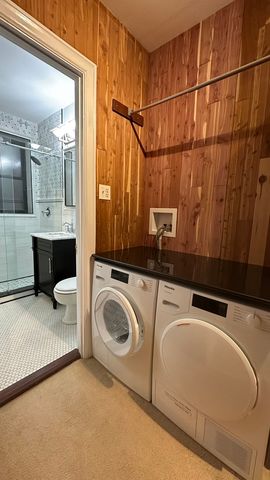 1205 W Sherwin Avenue 805, Chicago, IL 60626