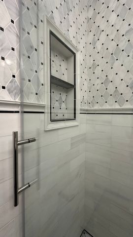 1205 W Sherwin Avenue 805, Chicago, IL 60626