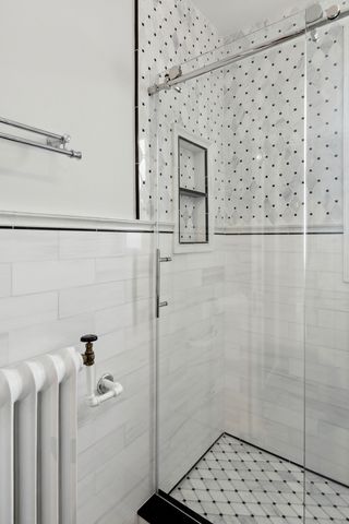 1205 W Sherwin Avenue 805, Chicago, IL 60626