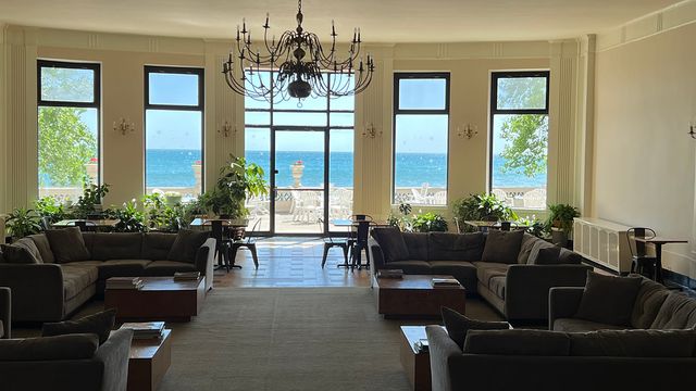 1205 W Sherwin Avenue 805, Chicago, IL 60626