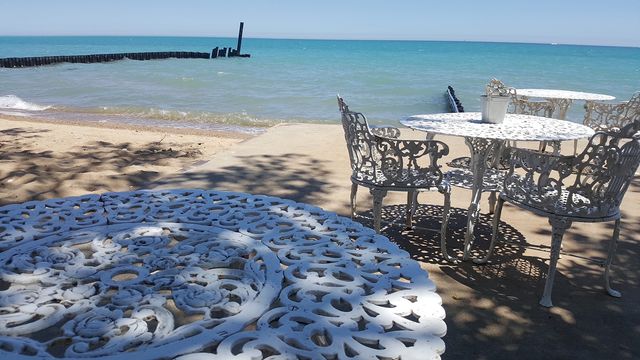 1205 W Sherwin Avenue 805, Chicago, IL 60626