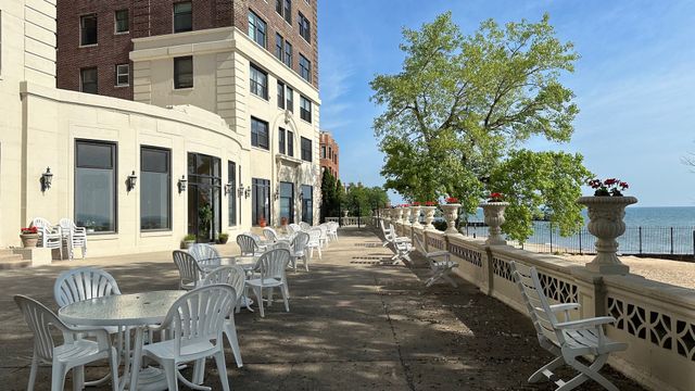 1205 W Sherwin Avenue 805, Chicago, IL 60626