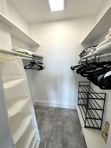 100 Lincoln Rd 518, Miami Beach, FL 33139