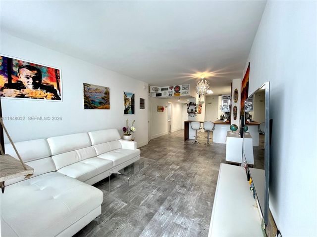 100 Lincoln Rd 518, Miami Beach, FL 33139