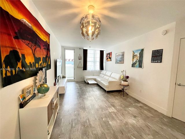 100 Lincoln Rd 518, Miami Beach, FL 33139