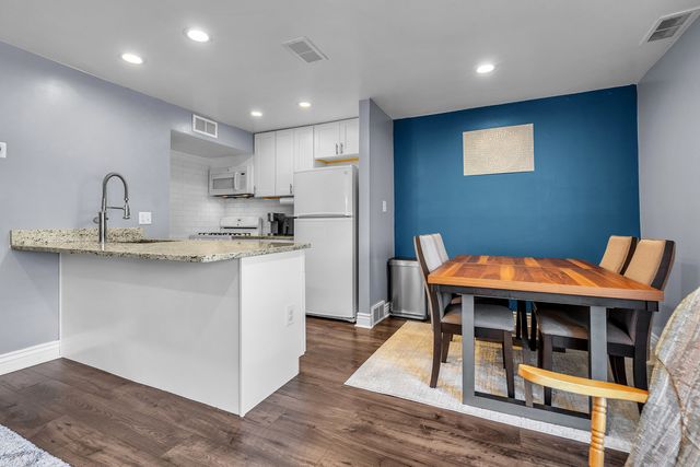 9829 Nottingham Avenue 10, Chicago Ridge, IL 60415