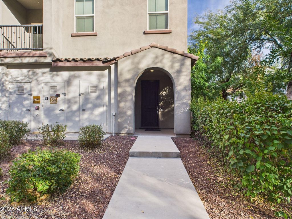 2335 E HIDALGO Avenue, Phoenix, AZ 85040 — photo 4