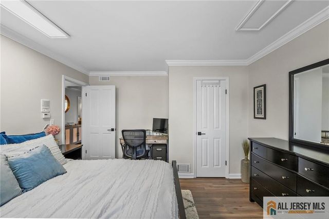 275 Alden Avenue, Edison, NJ 08820