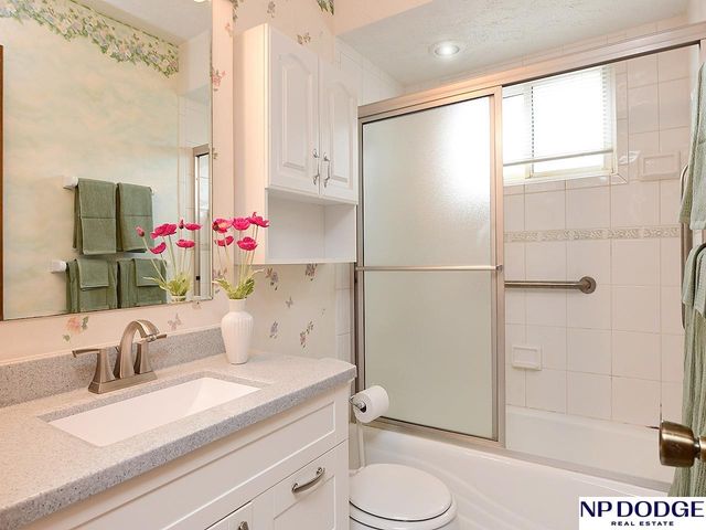 2710 Annabelle Drive, Bellevue, NE 68123