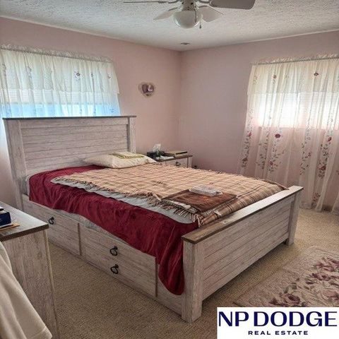 2710 Annabelle Drive, Bellevue, NE 68123