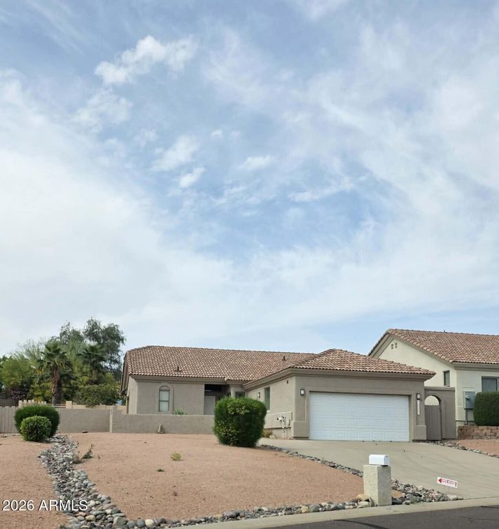 14225 N BRUNSWICK Drive N B, Fountain Hills, AZ 85268
