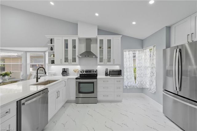 3605 Corinthian WAY, Naples, FL 34105