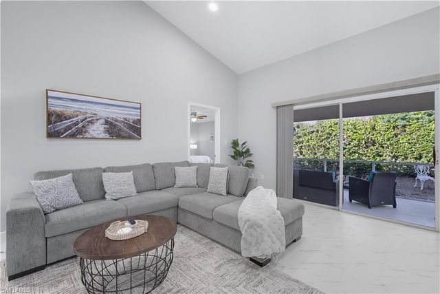 3605 Corinthian WAY, Naples, FL 34105